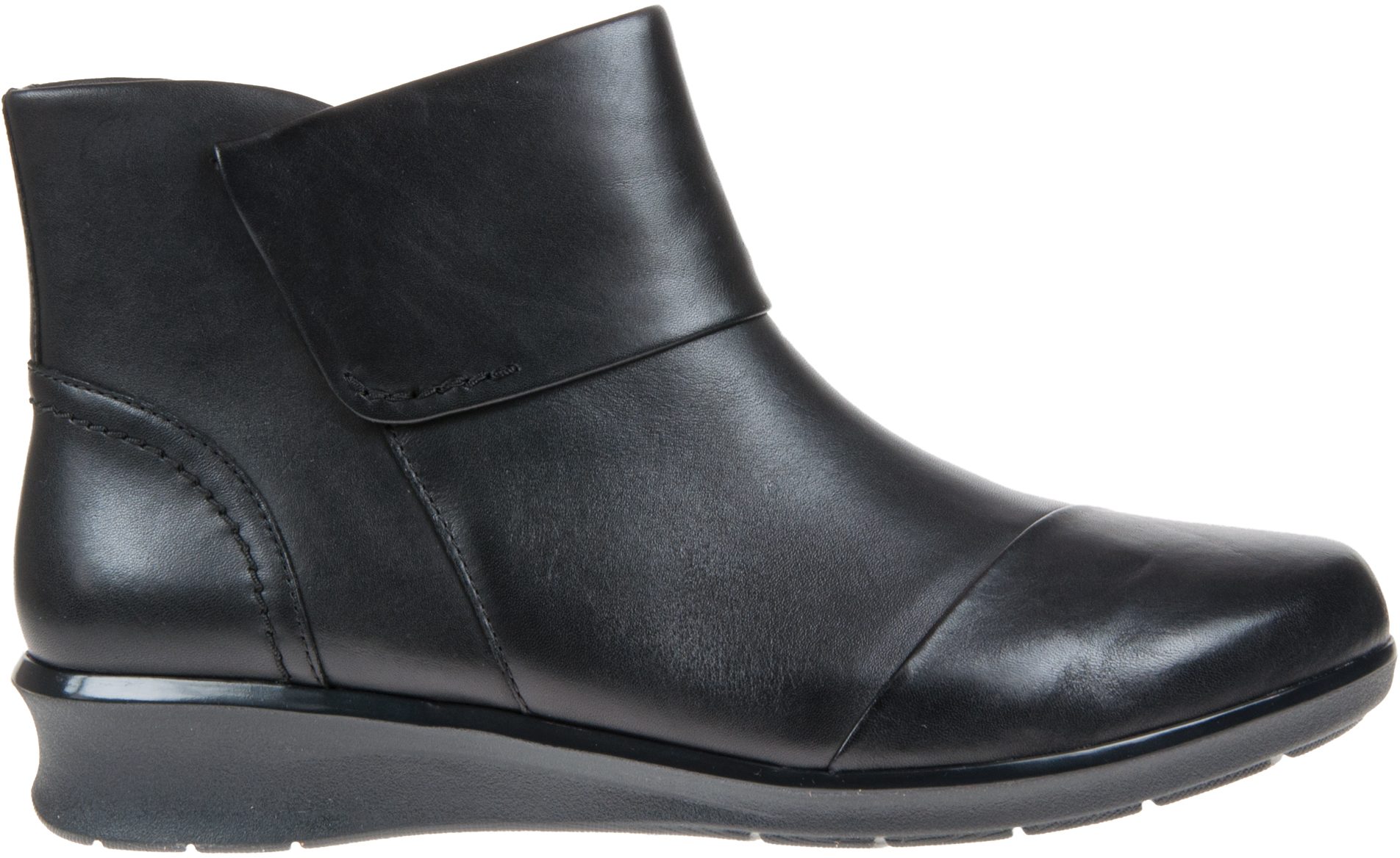 clarks hope track ankle boot