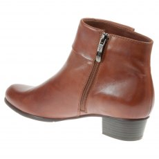 Stefany 186