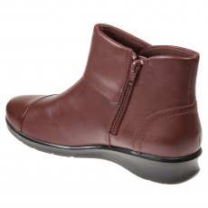 clarks hope track leather boot