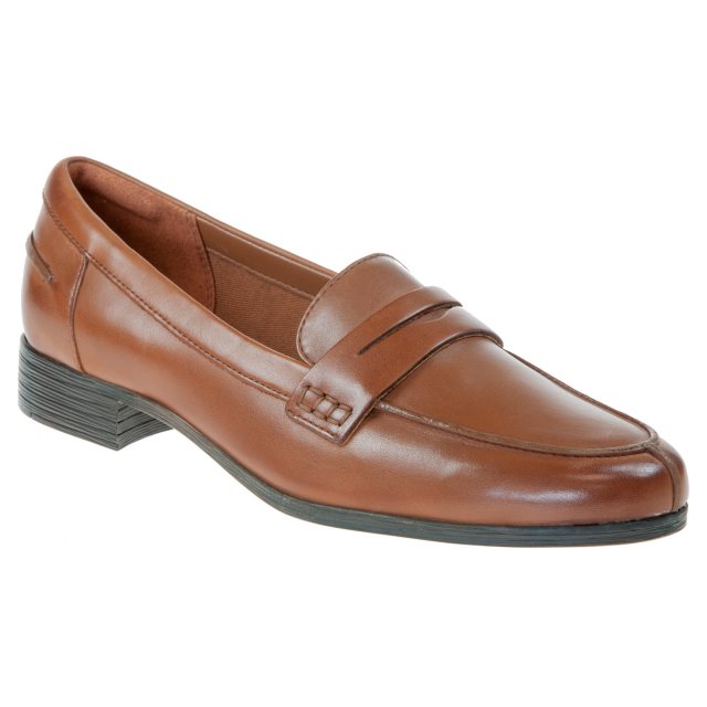 clarks tan loafers