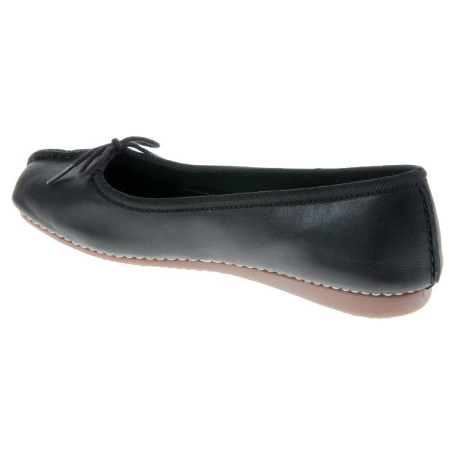 clarks freckle ice black