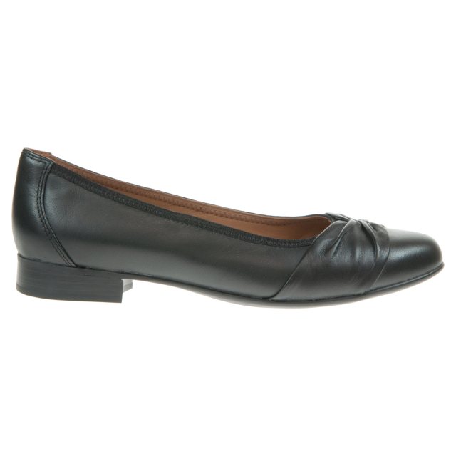 Clarks unblush sales