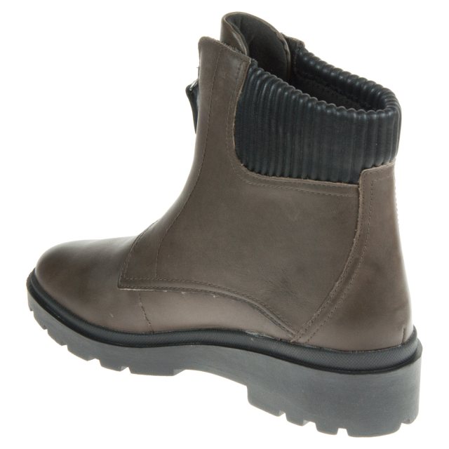 Clarks square toe boots deals