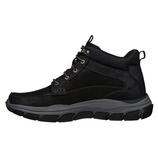 Skechers linking road bandra deals