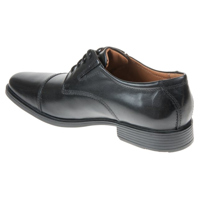 clarks men's tilden cap oxford shoe