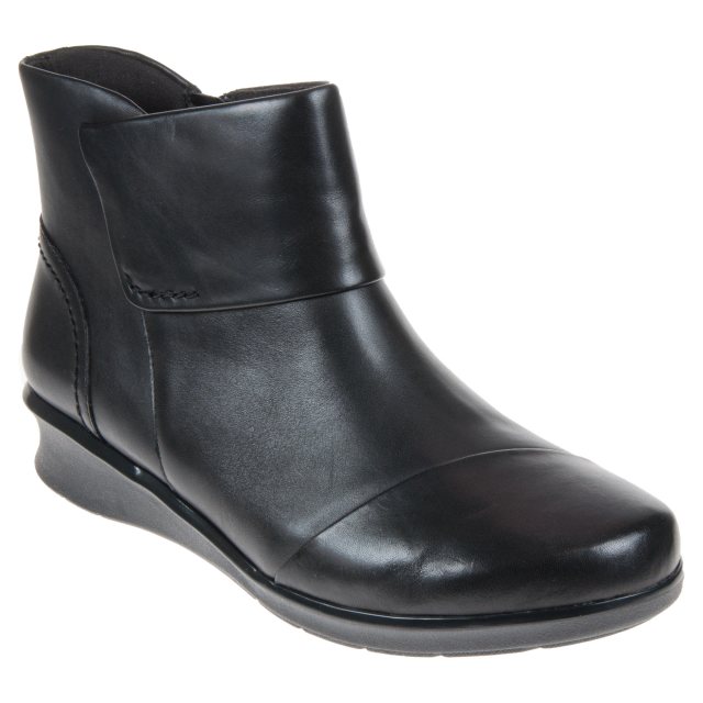 clarks hope track ankle boot