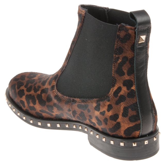 alpe leopard boots