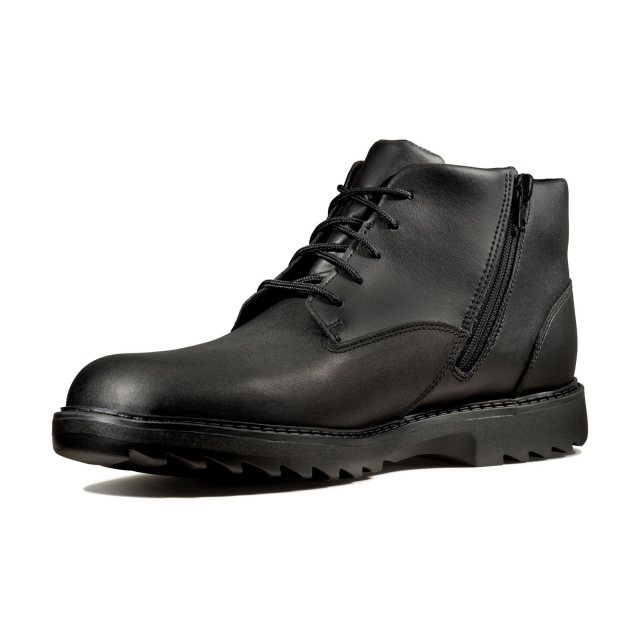 clarks for youth